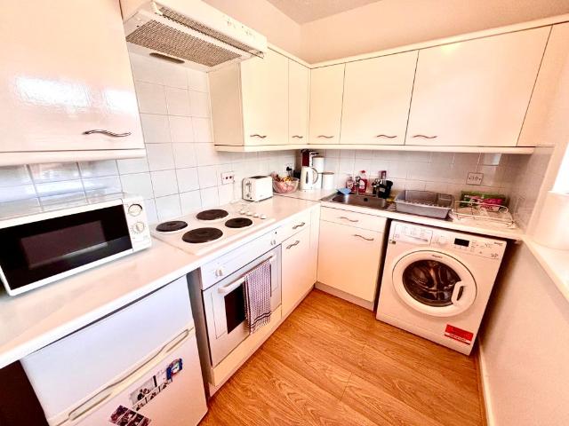 Studio for rent in Yiewsley, Isle Of Man