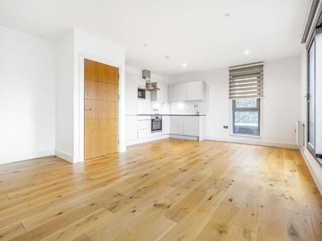 Studio for rent in Henley-on-Thames, Berrick Salome