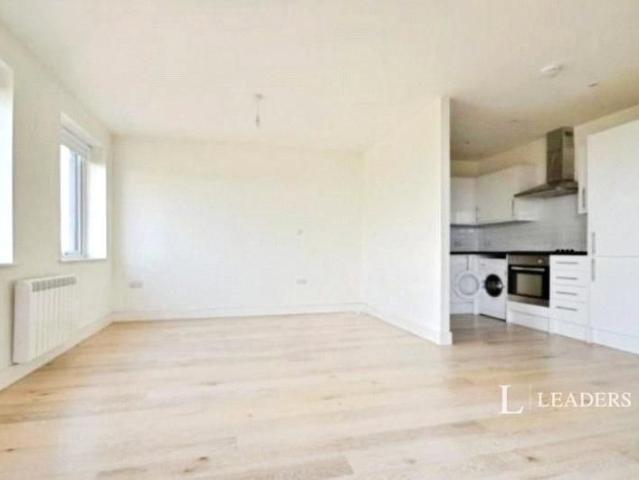 Studio for rent in North End, Perryfields