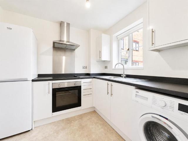 Studio for rent in London Borough of Hounslow, Spring Grove