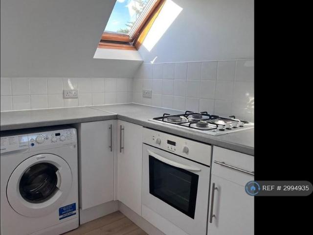 Studio for rent in Gidea Park, Greater London