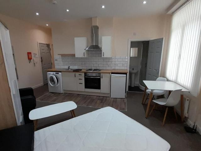 Flat for rent in Thornes, Wakefield