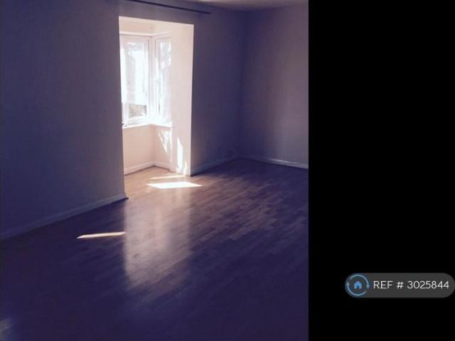 Studio for rent in Slough
