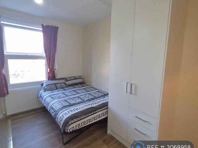 Studio for rent in London Borough of Haringey, Greater London