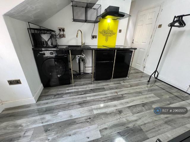 Flat for rent in Georgia, Greater Manchester