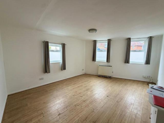 Studio for rent in Leighton-Linslade, Leighton Buzzard