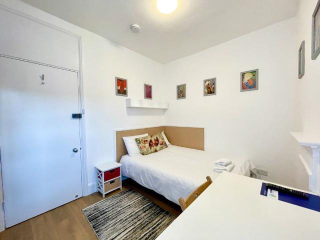 Apartment for rent in Hammersmith, Greater London