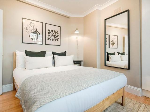 Studio for rent in Spitalfields, Whitechapel