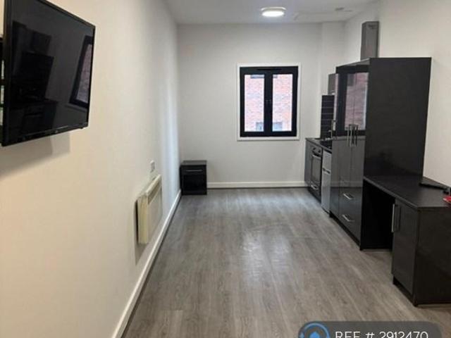 Flat for rent in Chinatown, Calderstones