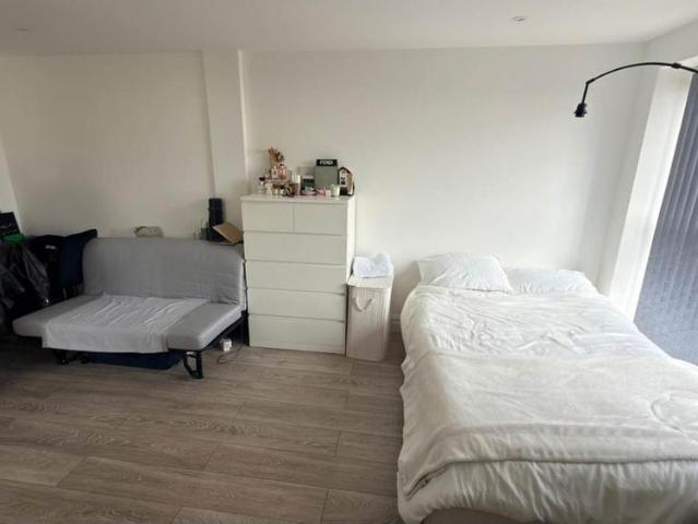 Studio for rent in London Borough of Ealing, Greater London
