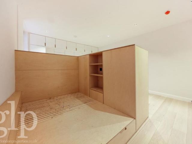 Studio for rent in City of Westminster, Greater London
