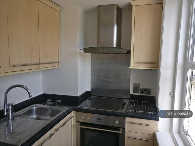 Flat for rent in Surbiton, Greater London