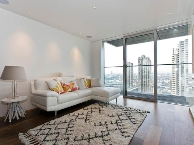 Flat for rent in Lyons, Greater London