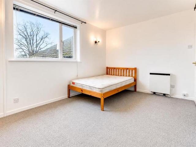 Studio for rent in Sydenham, Green Close