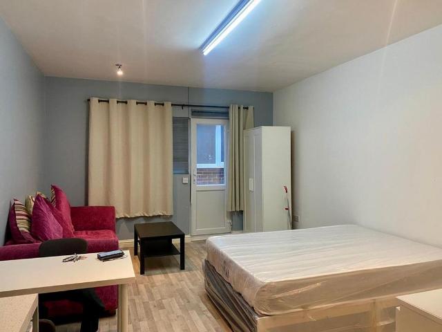 Flat for rent in London Borough of Croydon, Thornton Heath