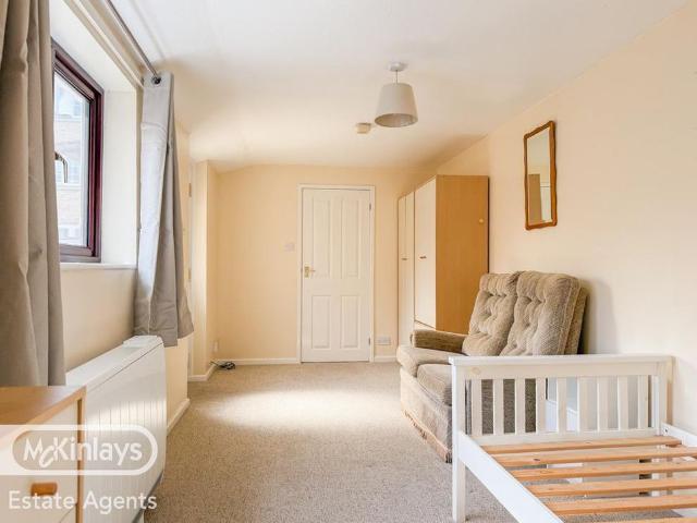 Studio for rent in North Town, Rumwell