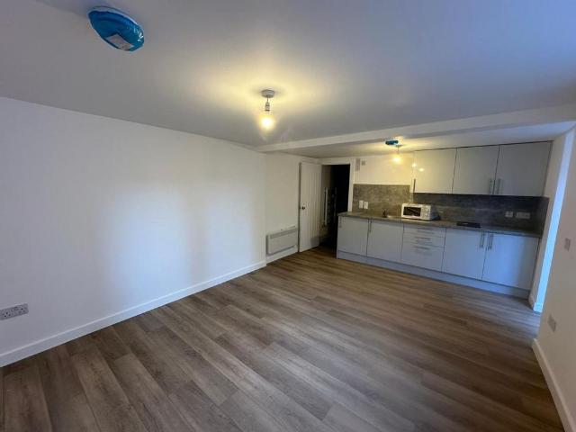 Studio for rent in Craigie, Moneydie