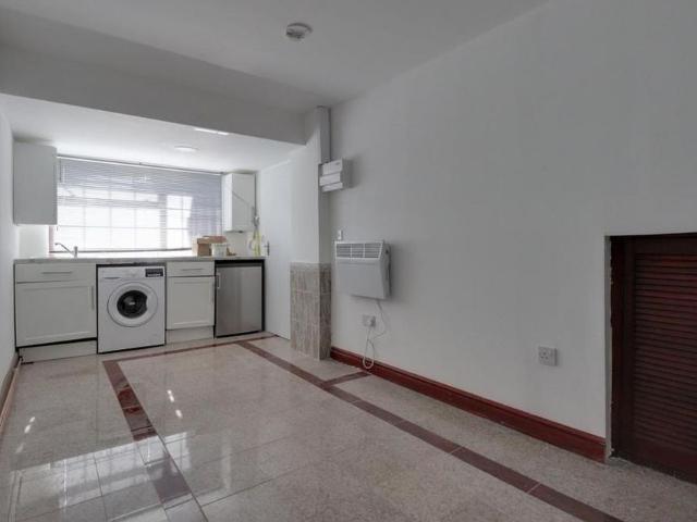 Studio for rent in London Borough of Ealing, Greater London