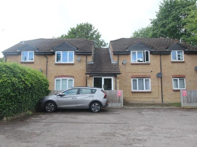 Flat for rent in Jubilee Industrial Centre, King's Walden