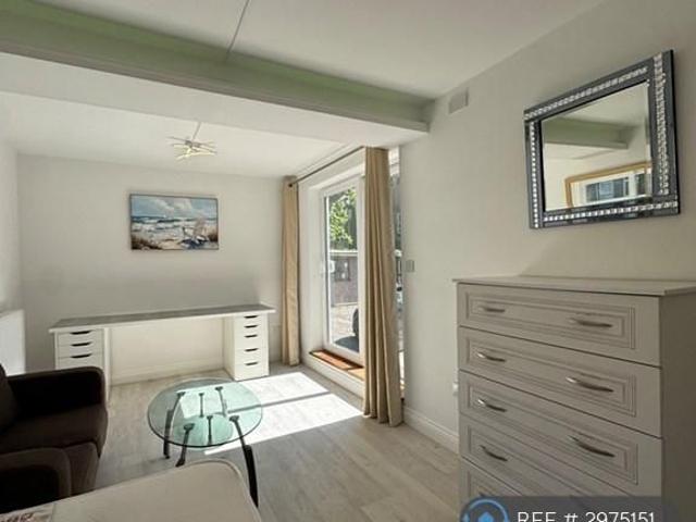 Studio for rent in Hull, City Of Kingston Upon Hull