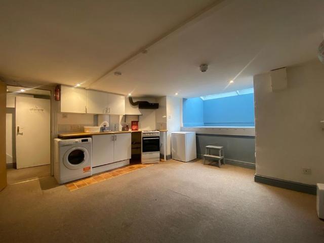 Studio for rent in Barbourne, Worcestershire