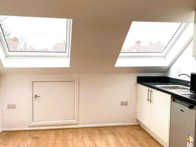 Studio for rent in Wealdstone, Greater London