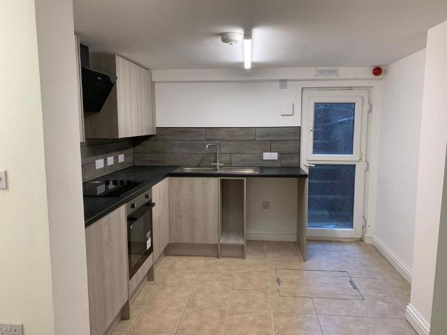 Studio for rent in Clarendon, Ash