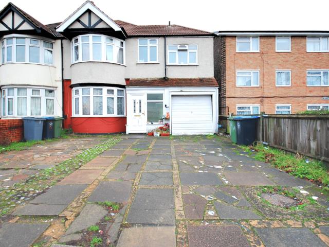 Flat for rent in Alperton, Greater London