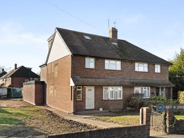 Flat for rent in Pooley Green, Row Town