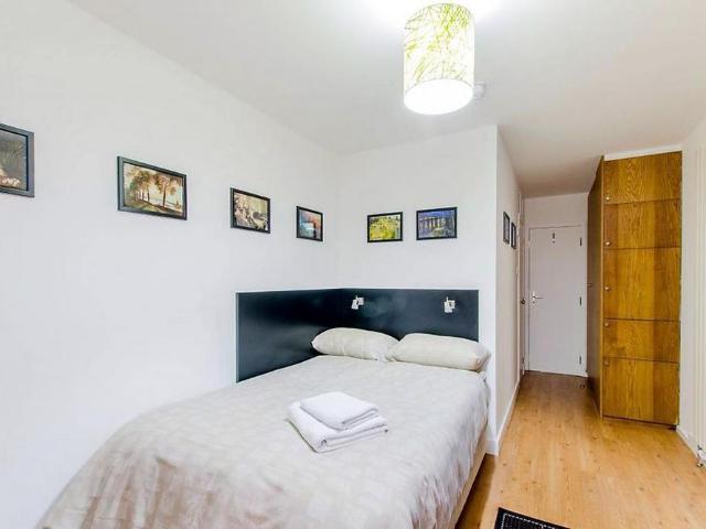 Studio for rent in South Hampstead, Greater London