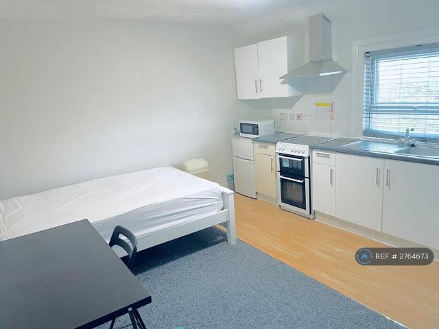 Flat for rent in Reading