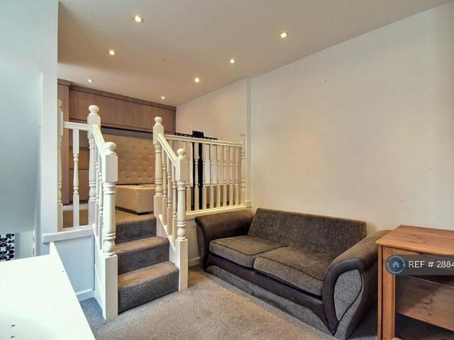 Studio for rent in Lee Bank, Isle Of Man