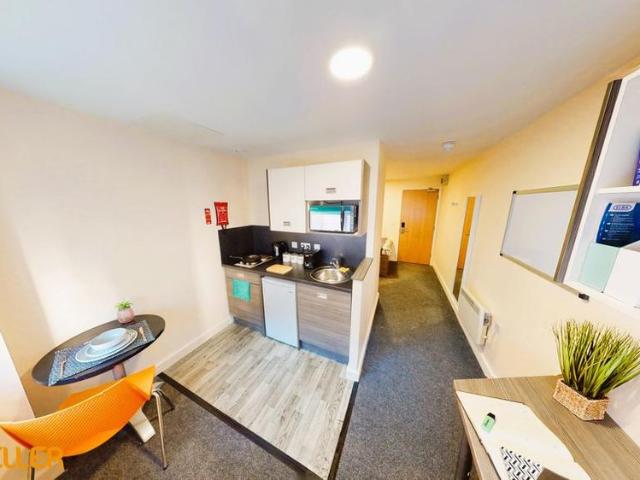 Studio for rent in The Haulgh, Lee Bank