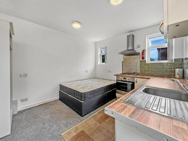 Studio for rent in Spon End, Coventry