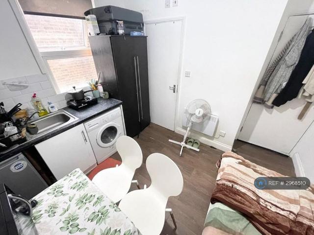 Studio for rent in Greater London