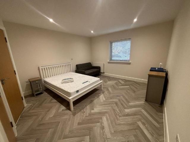 Studio for rent in Milton Keynes