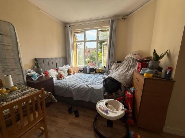 Studio for rent in Palmers Green, Greater London