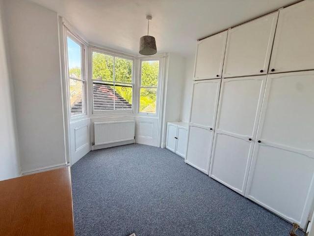 Studio for rent in Aldrington