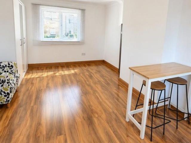 Studio for rent in London Borough of Ealing, Greater London