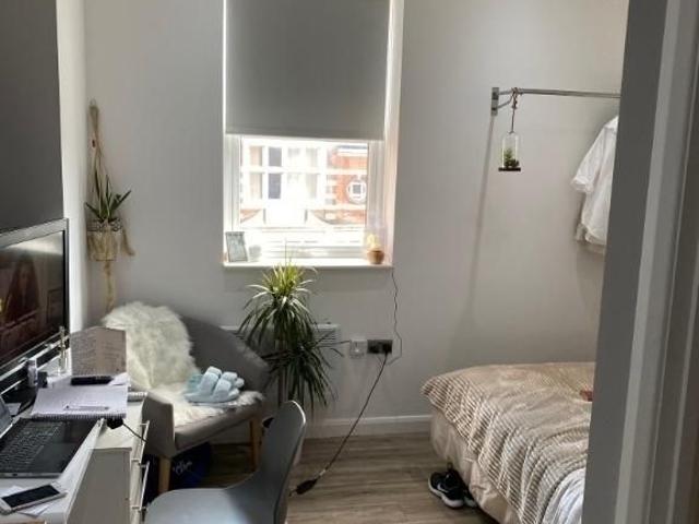 Studio for rent in Semilong, Northampton