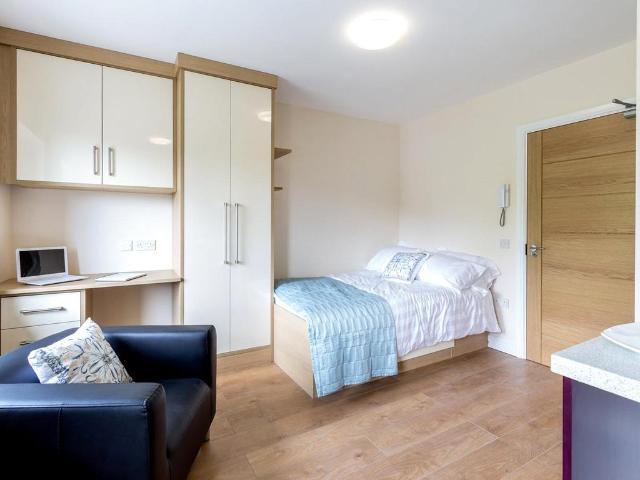 Flat for rent in Woodhouse, West Yorkshire