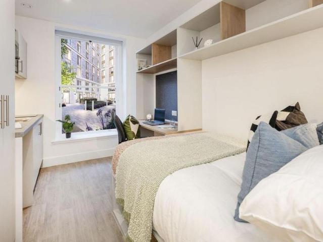 Studio for rent in Blythswood Hill, Scotland