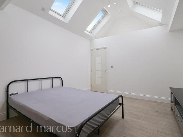 Studio for rent in London Borough of Hounslow, Spring Grove