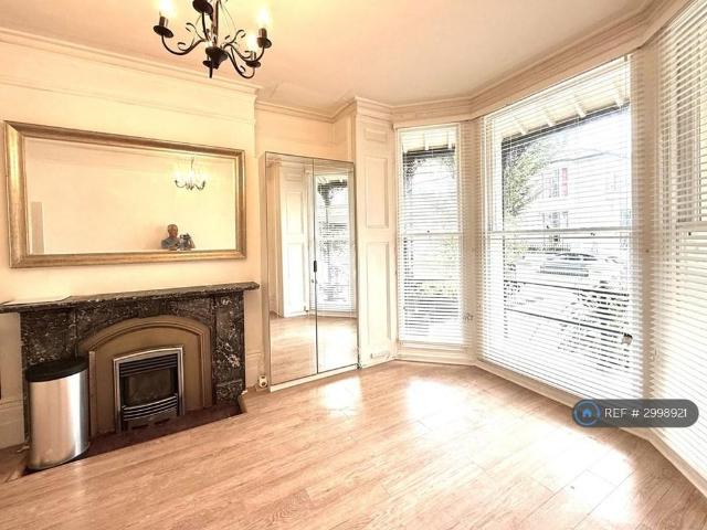 Studio for rent in Brunswick, Brighton & Hove