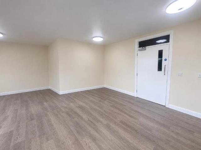 Studio for rent in Wyken, Worfield