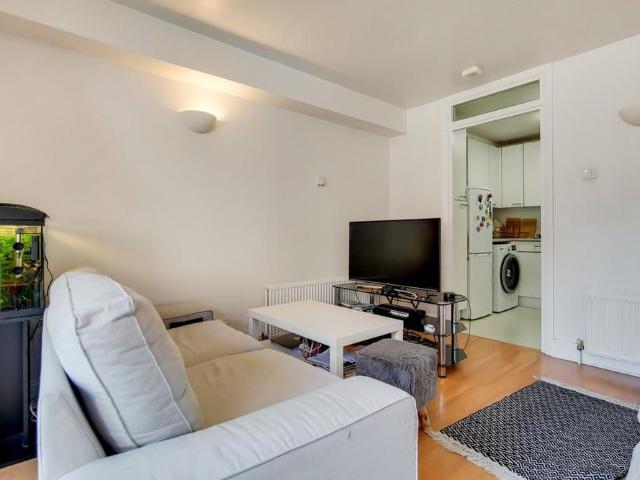 Studio for rent in Norbiton, Greater London