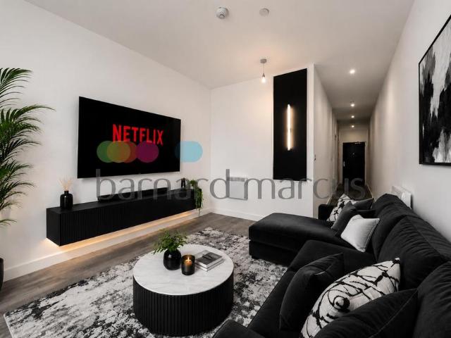 Studio for rent in London Borough of Croydon, Greater London