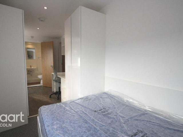 Studio for rent in New Boultham, Brayford