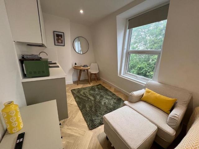 Studio for rent in Lipson, Mount Wise