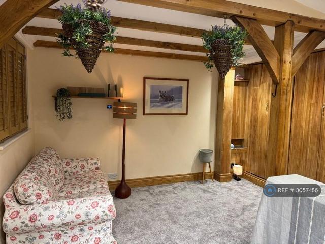 Studio for rent in Bramdean, Winchester